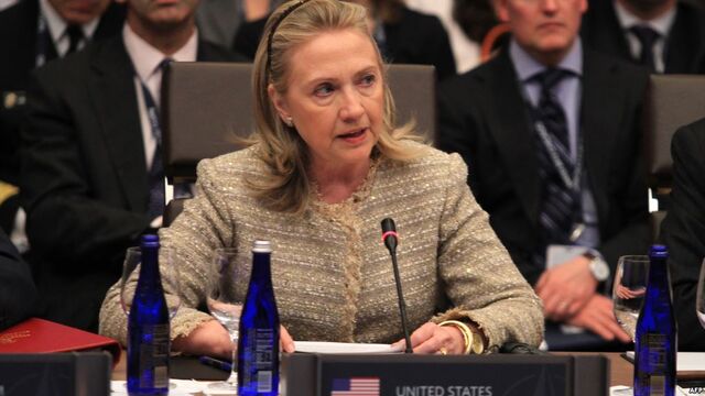 File:Clinton meets with NATO.jpg