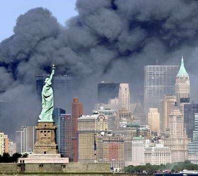 Statue-liberty-smoke-911