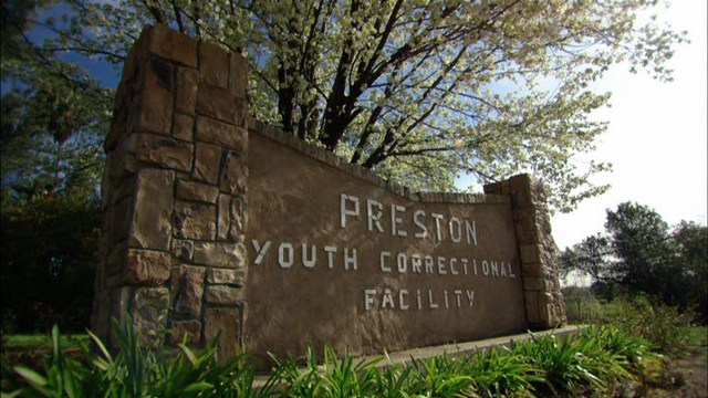File:Prestonsign.png