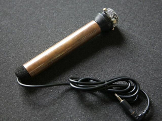 File:Goldmic.jpg