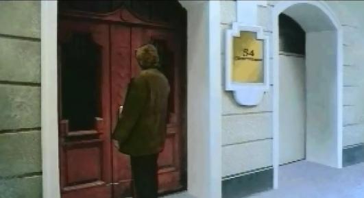 File:Hunting lodge entrance.jpg