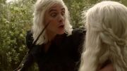 Viserys menace sa soeur.jpg
