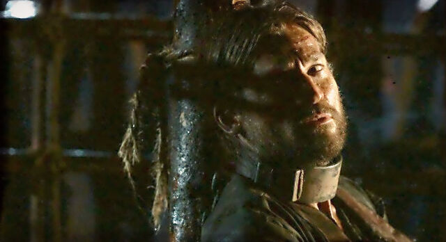 File:Jaime Lannister in his cell.jpg