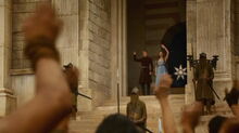 Jofrey Margaery waving S3E4.jpg