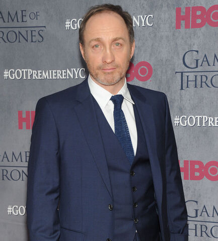 File:Showbiz-michael-mcelhatton.jpg