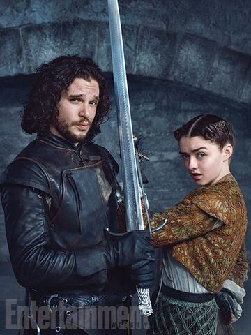 File:Kit-harington-maisie-williams-127101.jpg