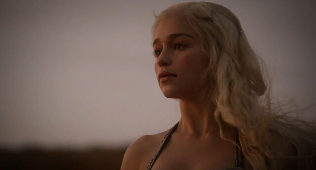 Datei:Daenerys 1.jpg