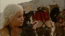 Daenerys & Drogon 2x01.jpg