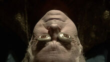 Jon Arryn funeral bier.jpg