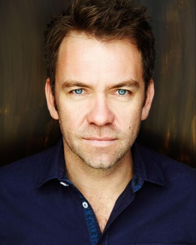 Datei:Brendan Cowell.jpg
