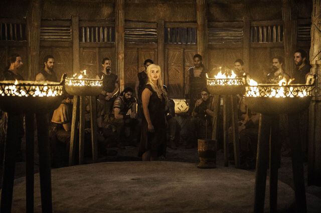 Datei:604 DasBuchdesFremden Daenerys Targaryen und Dothraki.jpg