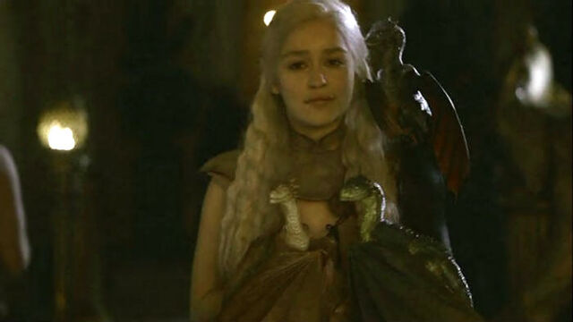 File:Dany mother of her dragons.jpg