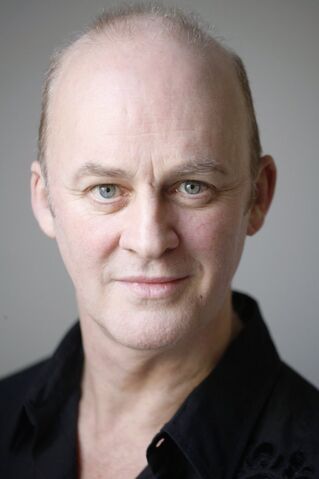 Datei:Tim McInnerny.jpg