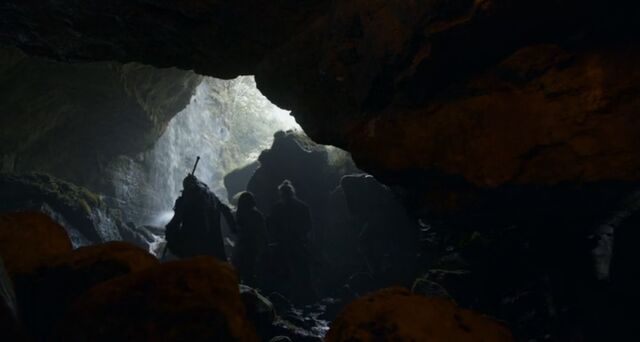 File:Hollow-Hill-3x04.jpg