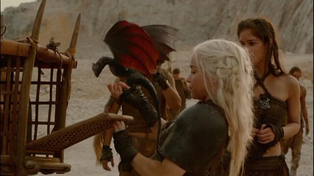 File:Drogon caged.jpg