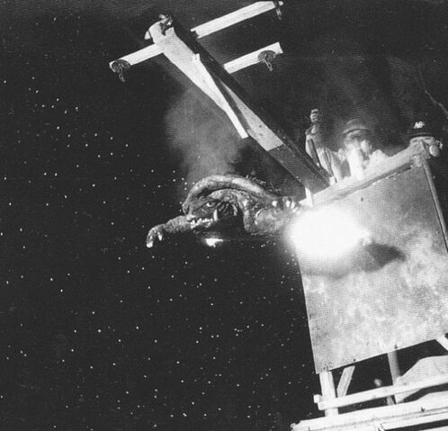 File:GAMERA IN SPAAAAAAAAAAAAAAAAAAAAAAAAAAACE.jpg
