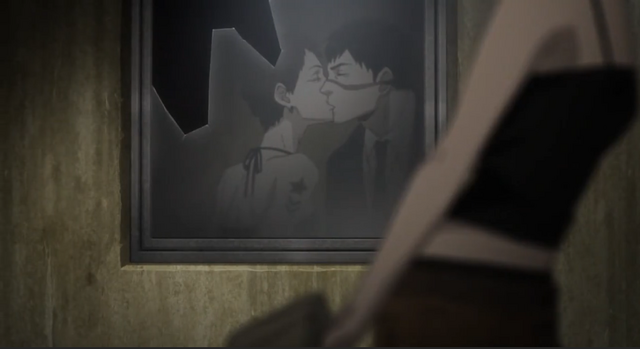 File:Connie kisses.png