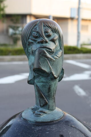 File:Sunakake-Babaa statue.jpg