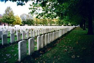 Commonwealth-war-graves-wwi-cemetary-belgium.redvers