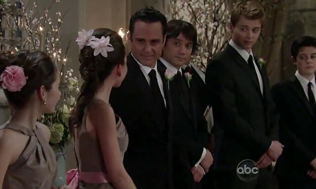 File:Sonny and children.jpg