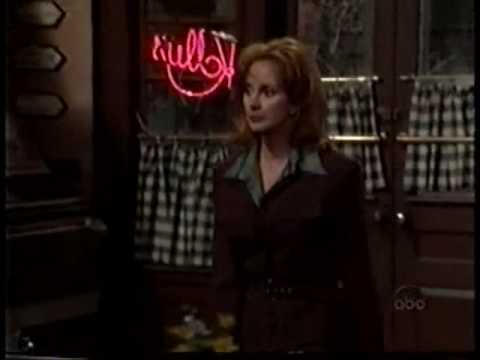 File:Kellys.jpg