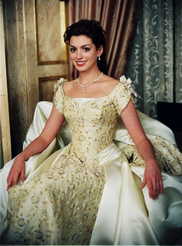 File:Queen Amelia of Renaldi.jpg