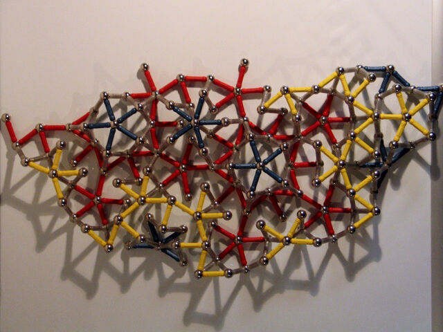 File:Penrose C4 partial.jpg