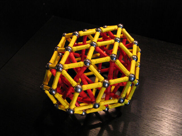 File:Bi elongated rhombic triacontahedron.jpg