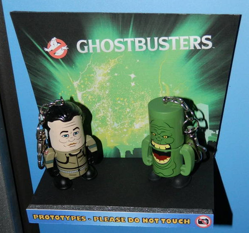 File:FiguredotcomcoveringFactoryEntertainmentatNYToyFair2014sc08.png