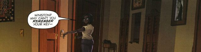 File:TiyahsApartment08.jpg