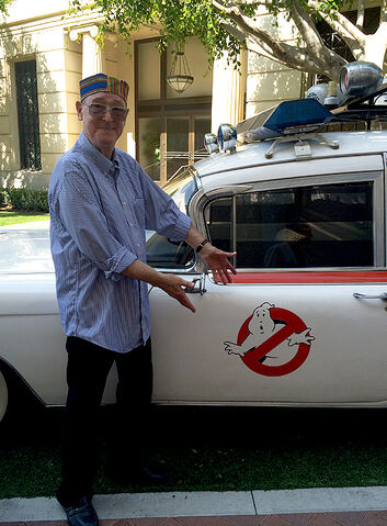 File:Stephen Dane with Ecto-1.jpg