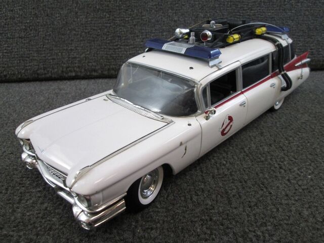 File:Joyride Ecto-1 Diecast09.jpg