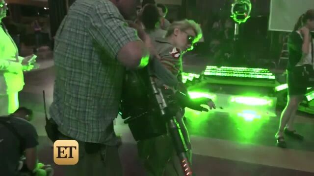 File:Ghostbusters2016SetVisitET4152016Clip16.jpg