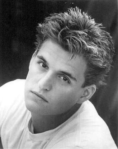 File:Michaeldeluisereal.jpg