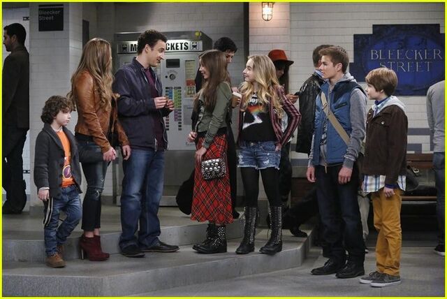 File:Girl-meets-world-newest-stills-02.jpg