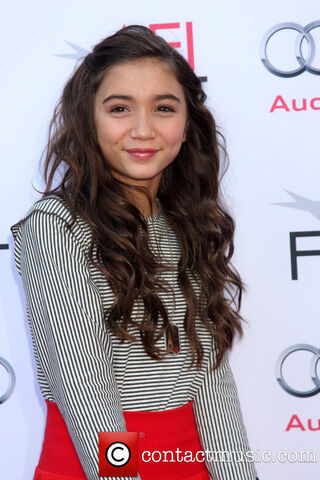 File:Rowan-blanchard-mary-poppins-50th-anniversary-screening 3944609.jpg