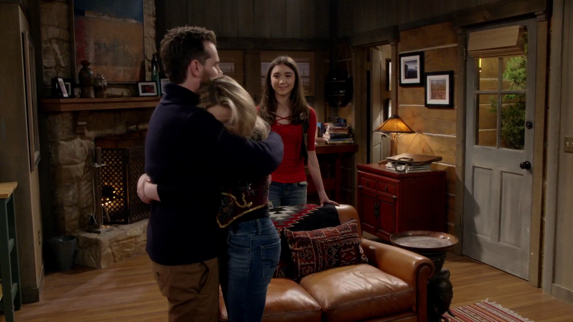 Image Shawn And Maya Hug Girl Meets Upstatepng Girl Meets World Wiki Fandom Powered By Wikia