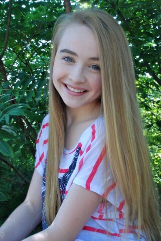File:SabrinaCarpenter.jpg
