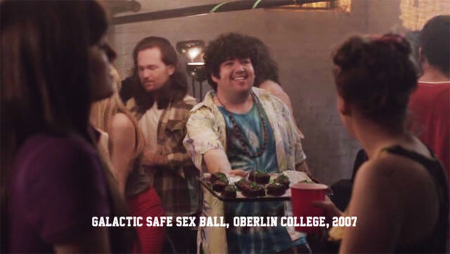 File:Girls-Wiki S01-E05 SS 001.jpg