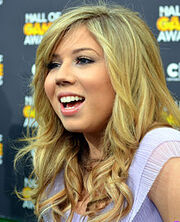 220px-Jennette McCurdy 2012