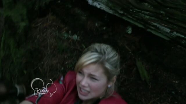 File:Girl Vs Monster 2012 720p HDTV h264-OOO mkv 002332580.jpg