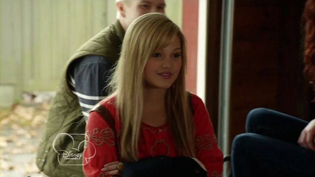 File:Girl Vs Monster 2012 720p HDTV h264-OOO mkv 000918125.jpg