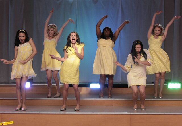 File:Glee 1.jpg