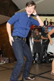 File:Chris Colfer Dancing.jpeg