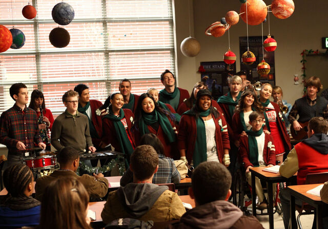 File:Ep 10 We Need A Little Christmas 2.jpg