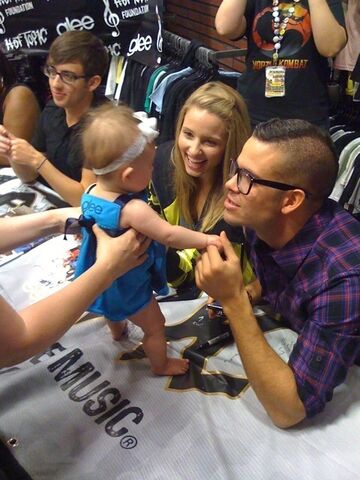 File:Mark-Dianna-Quinn-NoahPuck.jpg