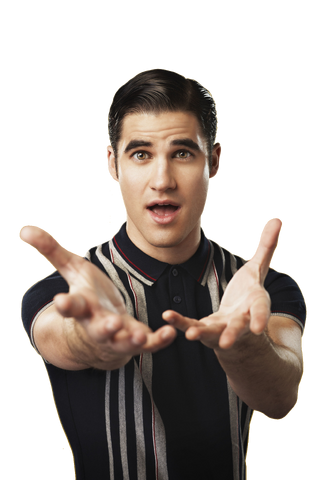 File:Blaine Season 4 Pose.png
