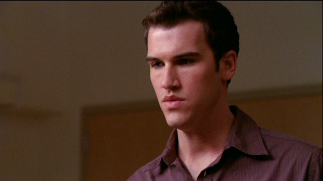 File:Hanksaunders.png