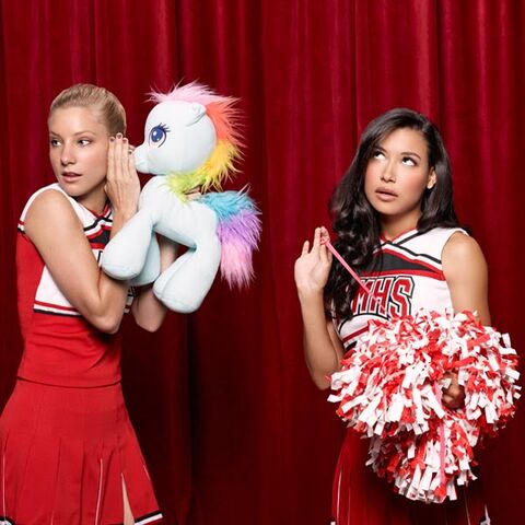 File:Glee back2.jpg