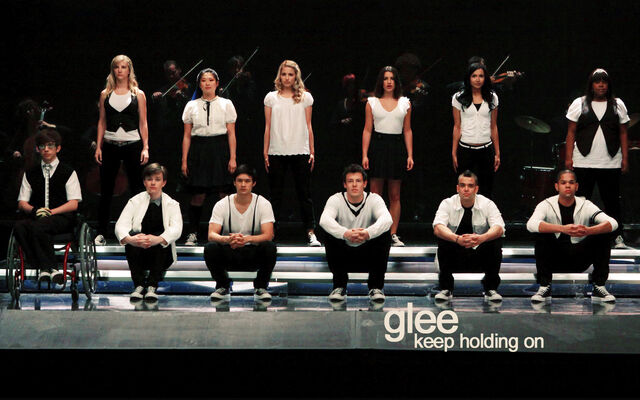 File:Glee Keep Holding On by annlaurence.jpg